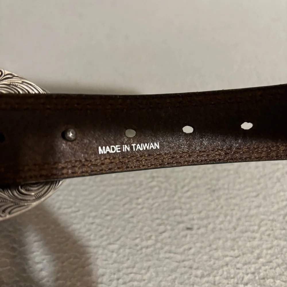 Cavenders Boys Brown Leather Western Belt with Decorative Silver Buckle size 24